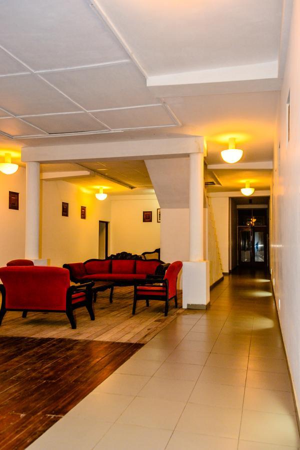 Rainbow Beach Hotel Negombo Dış mekan fotoğraf