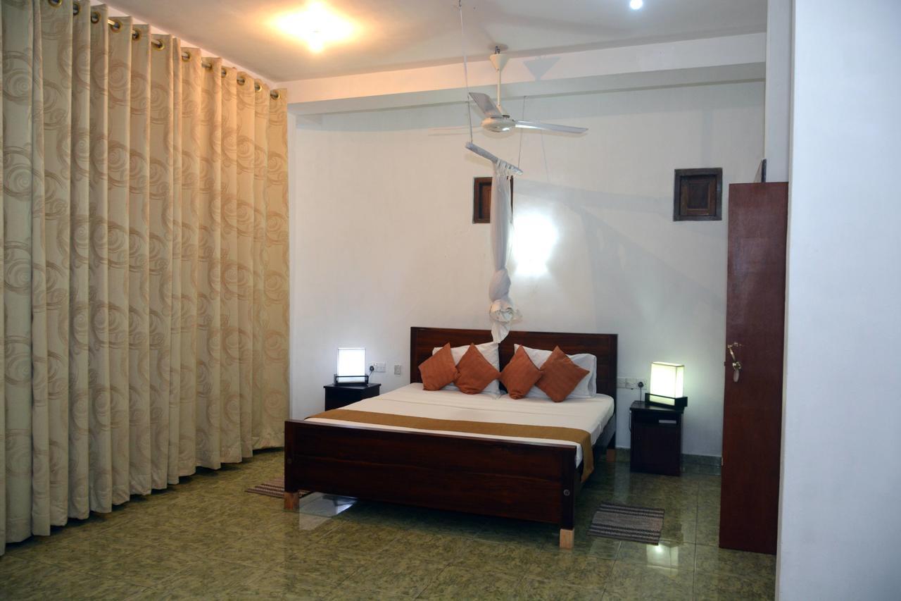 Rainbow Beach Hotel Negombo Dış mekan fotoğraf