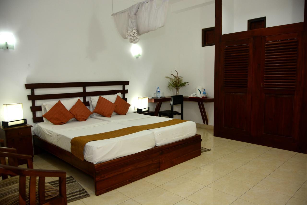 Rainbow Beach Hotel Negombo Dış mekan fotoğraf